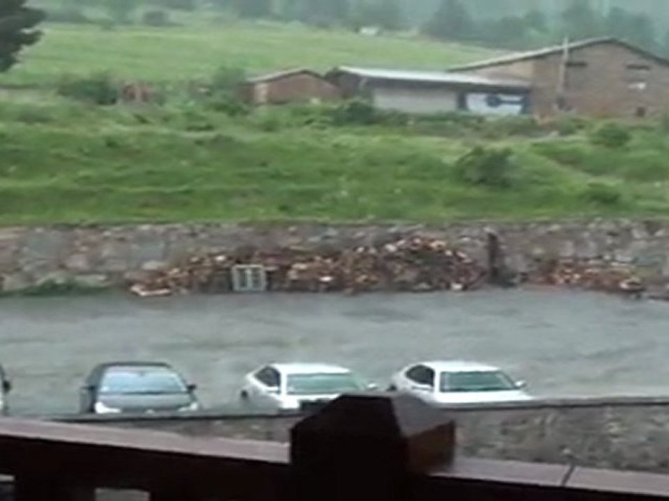 VACANCES 2011 - 21/06  - Engolasters + Orage à l'Hôtel d'Os de Civis