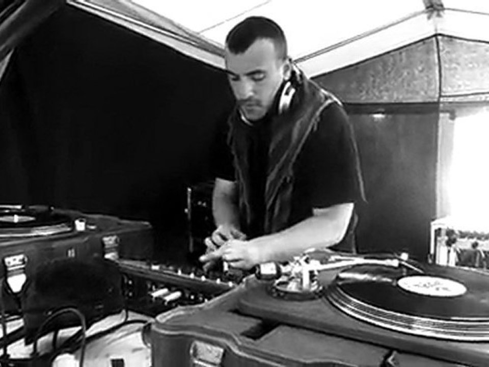 niko FACsoundsystem Erg chebbi Maroc area2011