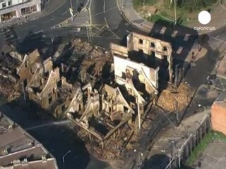 Scontri a Londra: Cameron, criminali da sconfiggere