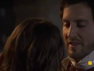 TRISTAN Y PEPA BESAME PARTERA MOMENTAZO08-08-2011