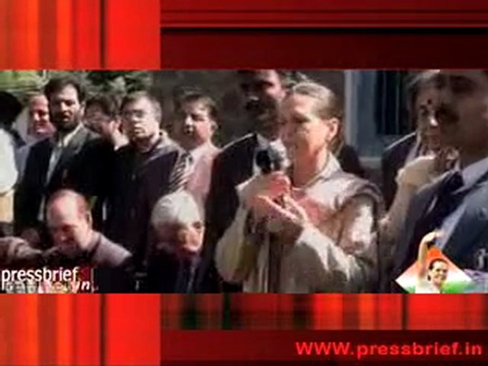 Sonia Gandhi with J&K earthquake victims