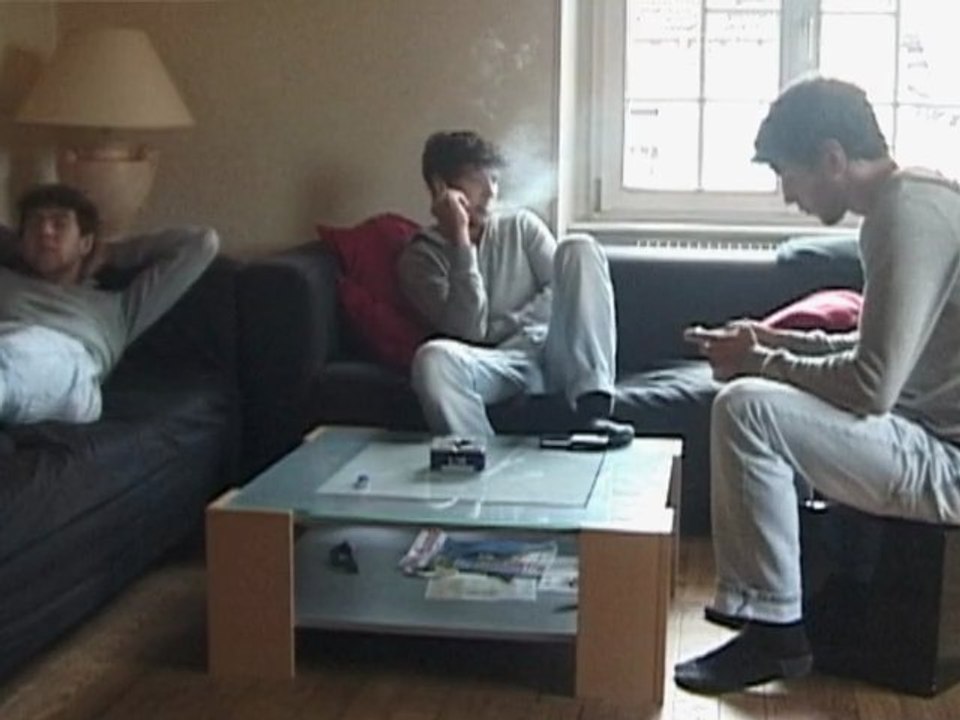 Si tu te fais chier pendant les vacances, invites deux trois coupains ! :D [ Clonage After Effect ]