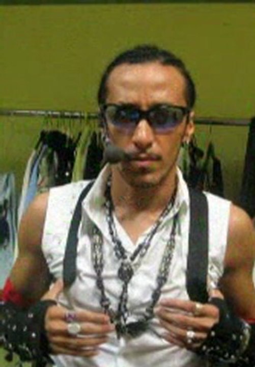 Malik Ayhan-Bak Şu Dünyanın Haline(İlahi)