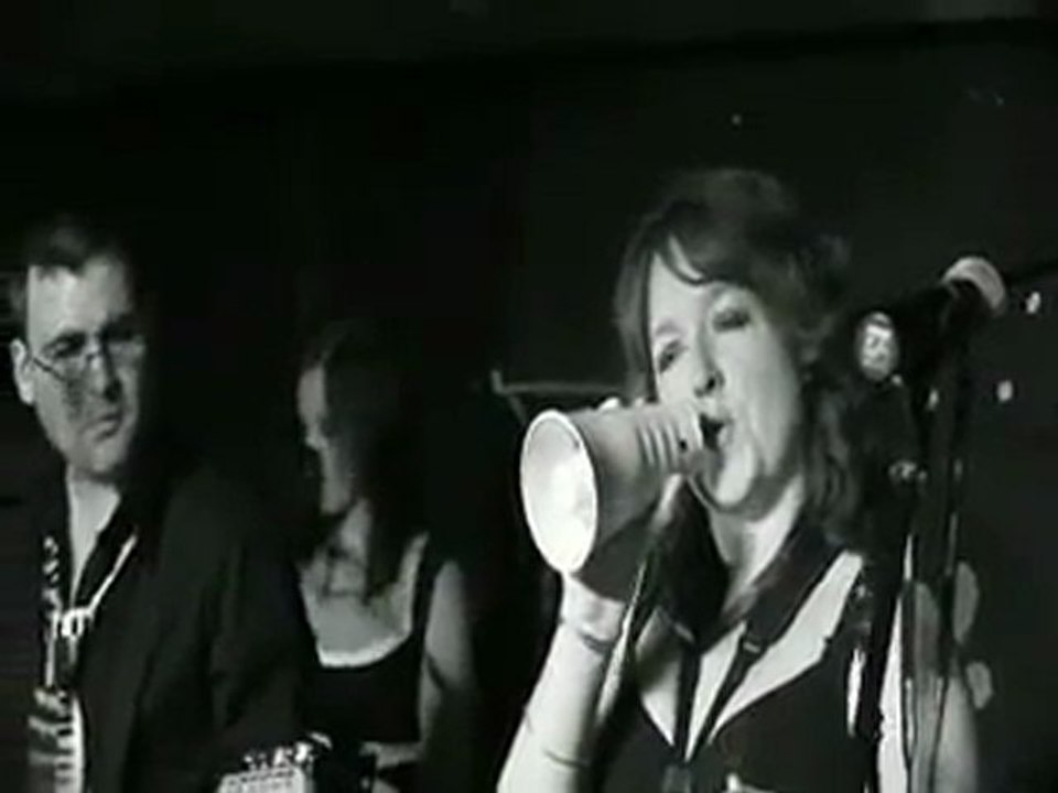 A DJ Or Live Wedding Band? - Your Choice