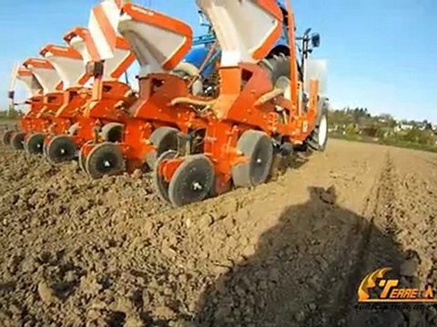 Autoguidage sous abonnement - Caroline Desbourdes (Arvalis) : « Une économie de 10 à 23 €/ha/an en fonction de la précision »