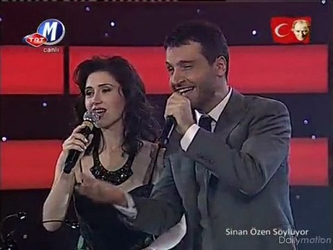 aslı güngörün radyo turkuvazda sinan özene yaptığı telefon şakası