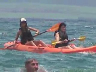 Alessandra Ambrosio en bikini à la plage