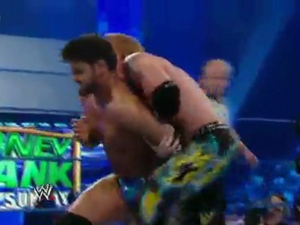 Justin Gabriel vs Heath Slater wwe smackdown -  15-7-2011