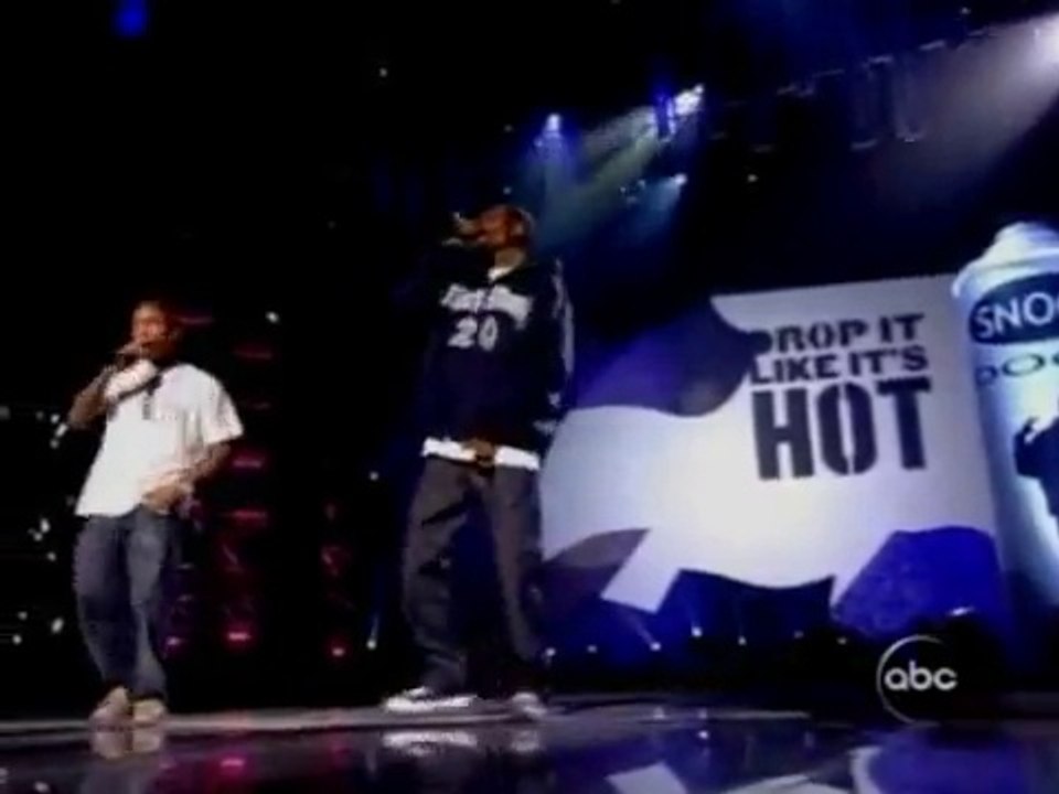 Snoop Dogg & Pharrell Williams "Drop It Like It's Hot" Live @ ABC American Music Awards, Shrine Auditorium, Los Angeles, CA, 11-14-2004
