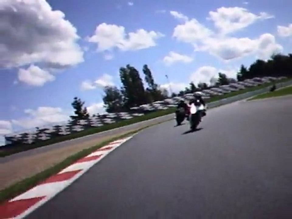 Magny cours session debutant 8aout 750 GSXR K4 + 898 et 600 CBR