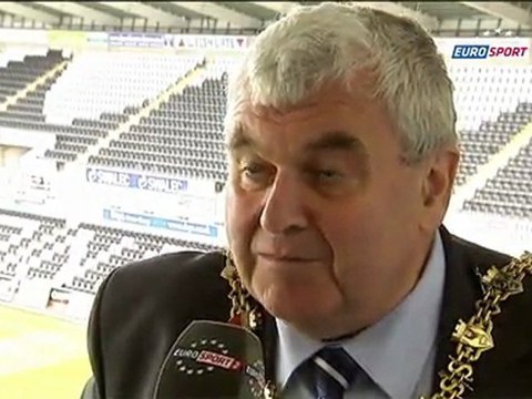 Swansea ilki gerçekleştiriyor