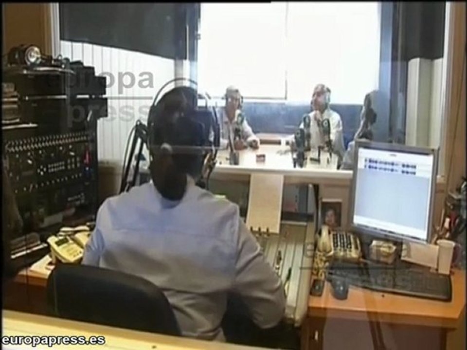 Arenas y Rubalcaba critican "las vacaciones" de sus rivales