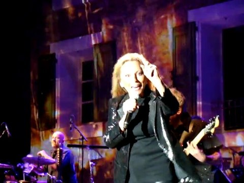 VERONIQUE SANSON 2011 NARBONNE RIEN QUE DE L'EAU LIVE