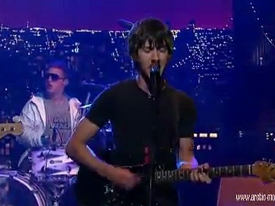 Arctic Monkeys - Fluorescent Adolescent [Live at David Letterman]