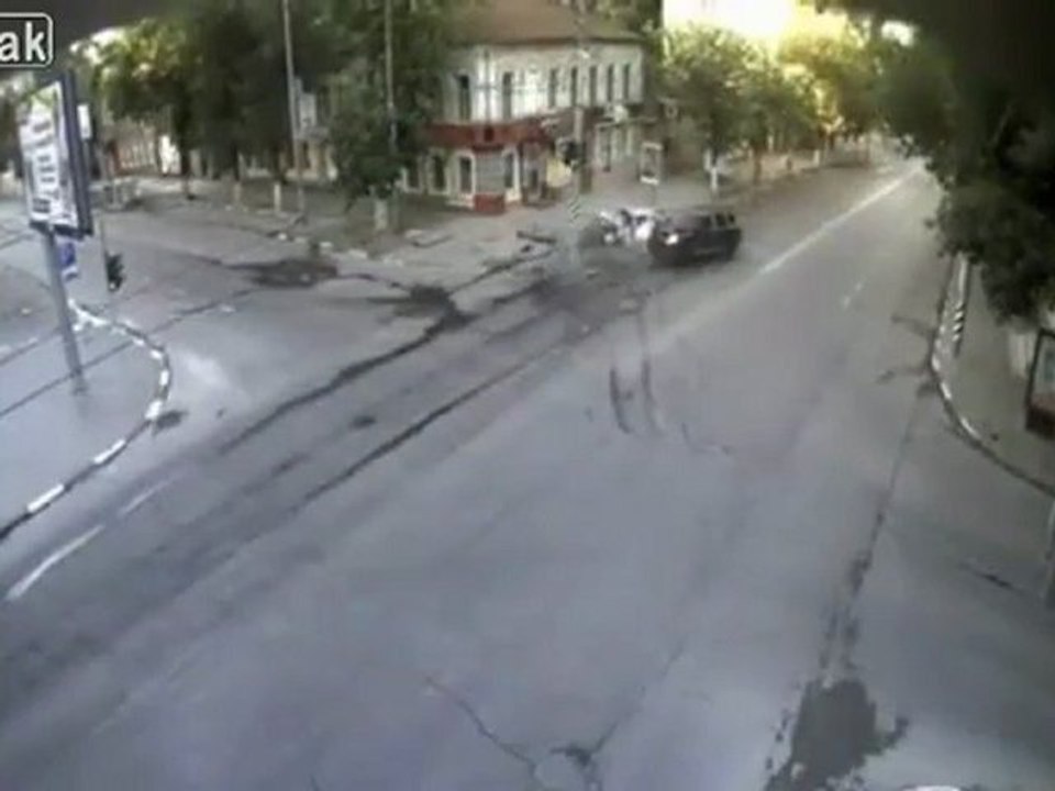 Porsche Cayenne vs Russische Vaz - Crash