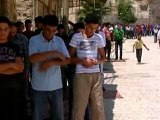 Thousands pray in Jerusalem and West Bank.