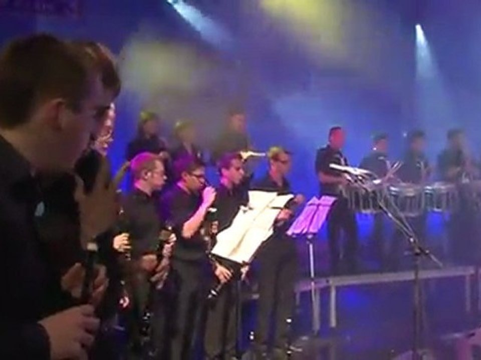 DJ Zebra & Le Bagad de Carhaix - medley