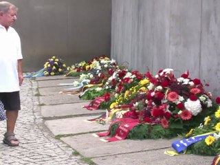 Germans recall Wall memories