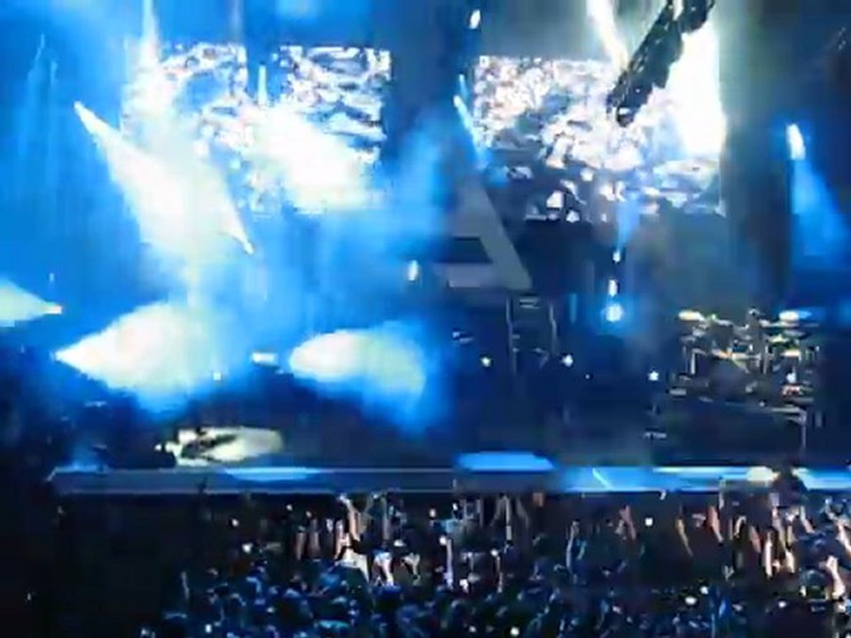 Night Of The Hunter - 30 Seconds To Mars @ L'Olympia 15/06/11