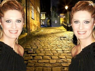 Melda Kuyucu - Dil Sad Olacak Diye Kac Yil Avuttu Felek.HD