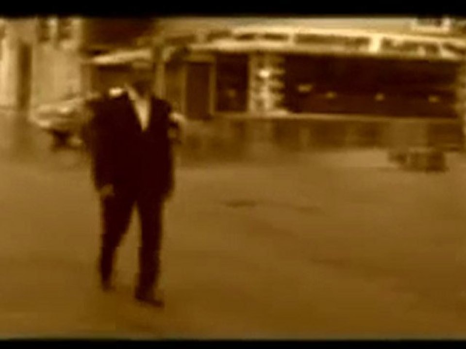 abdullah özdogan-dün gece bir aşkı gömdüm derine..