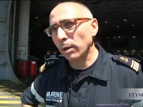 N. Sarkozy accompagne l'équipage du Charles de Gaulle, de retour de Libye