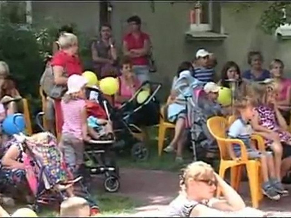 Wakacyjne zabawy z MDK i MBP Ostrów Mazowiecka 2011