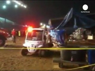 Muertos y heridos al desplomarse un escenario en EEUU