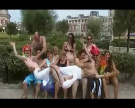 Les Accros - L'été sera chaud (Clip Officiel)