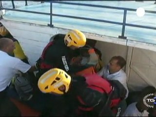 Fresh wave of migrants arrive at Lampedusa