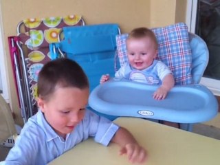 rigolade entre frères