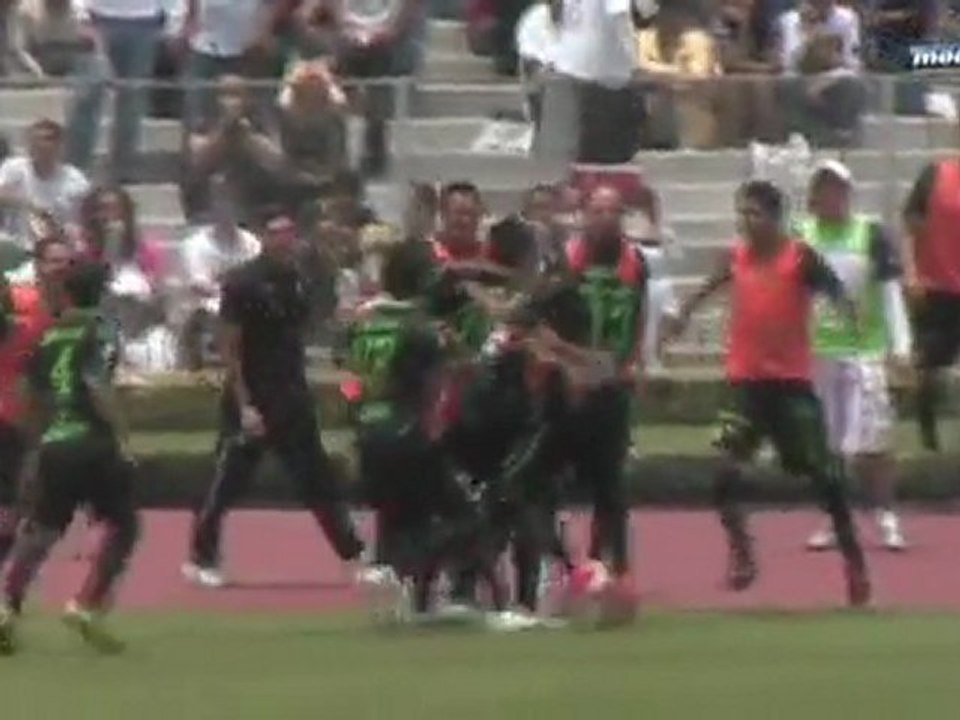 Medio Tiempo.com - Pumas 1-1 Santos. Los felinos mantienen el invicto con las uñas, 14 de Agosto del 2011