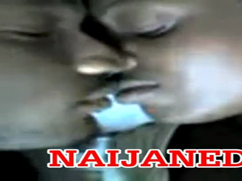 2face Kissing  Annie Macaulay (African Queen)