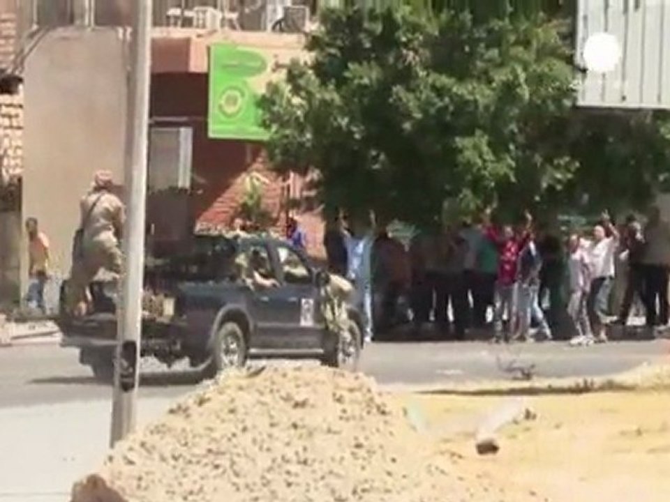 Gaddafi urges Libyans to rise up against NATO