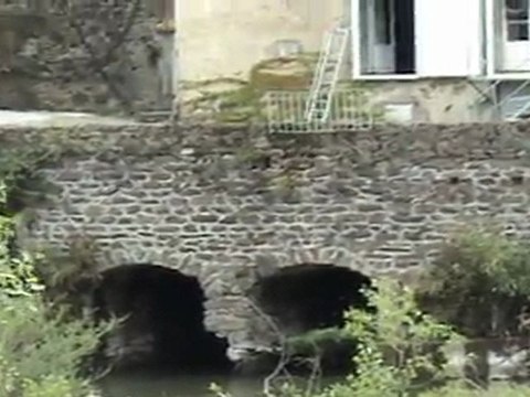 New01.mpg La Loire 3 Aout 2011 Auvergne