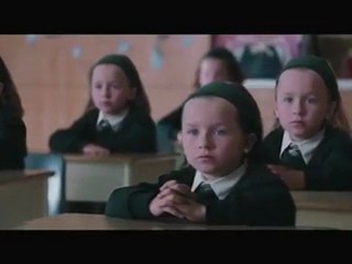 Faces in the Crowd - International Trailer [VO-HQ]