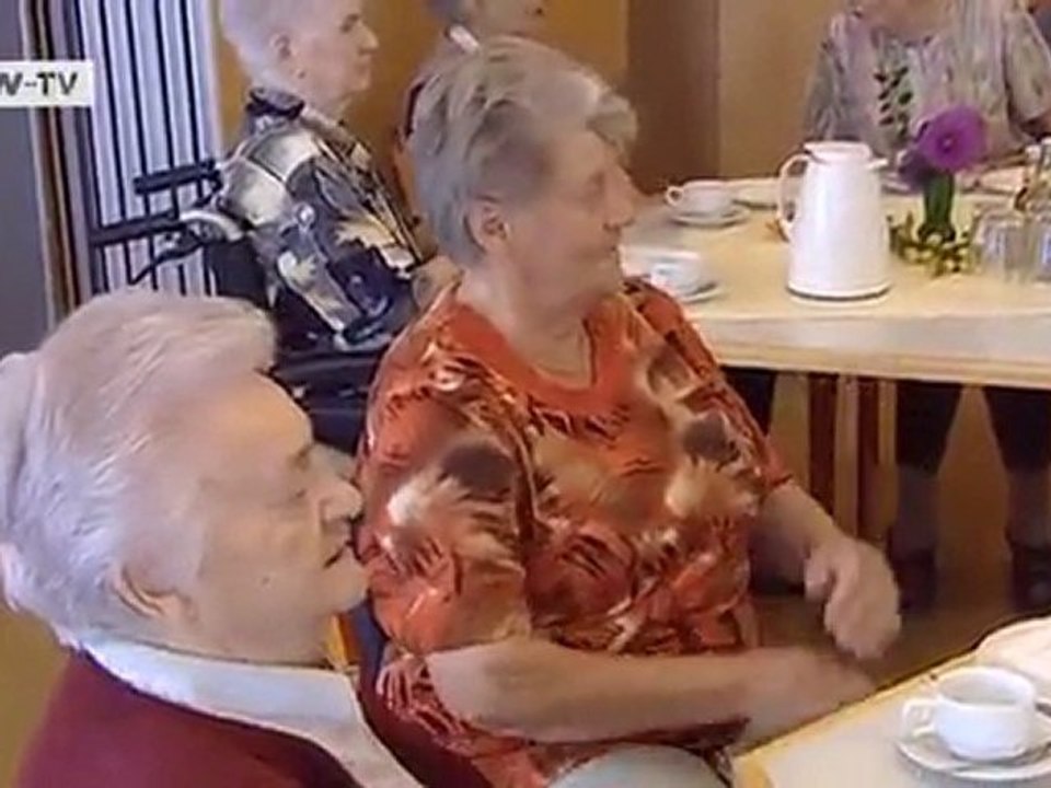 The Gray Vote - Senior Citizens and the Elections | People & Politics