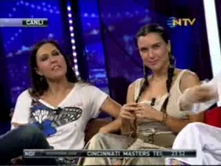 Burcu Esmersoy Yaz Gecesi