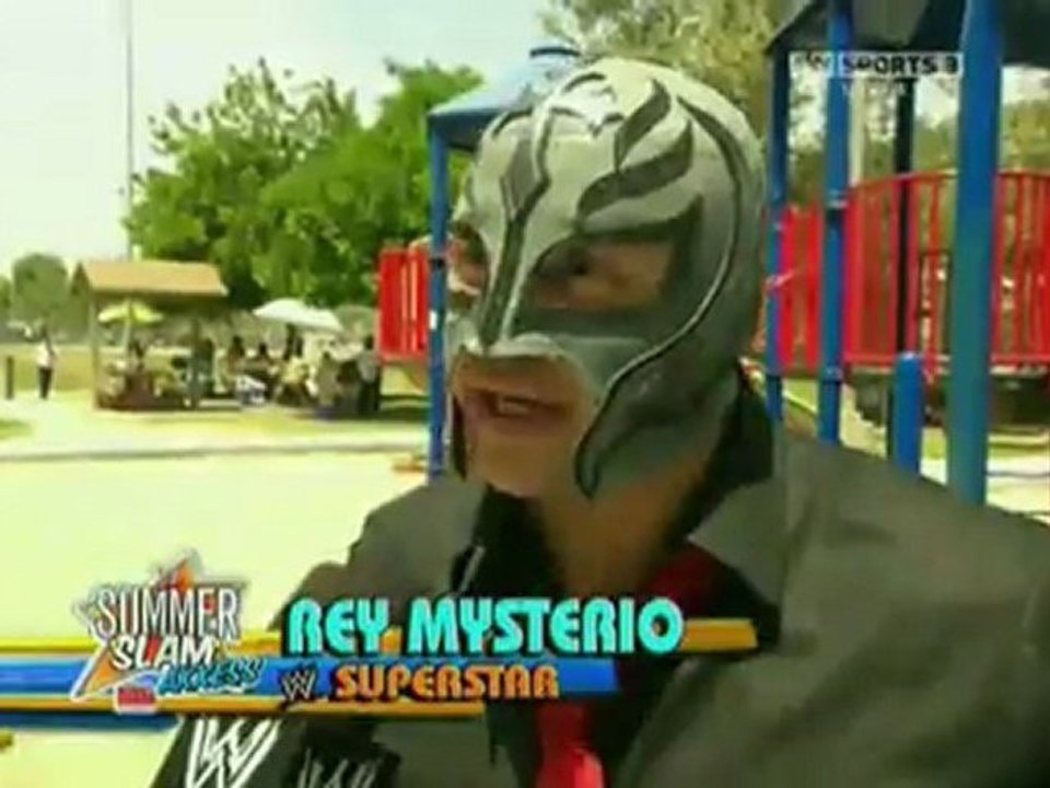 WWE Monday Night Raw 15/08/11 part 8/12 {HD}