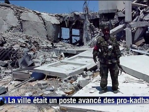 Les rebelles libyens combattent pour un contrôle total de Brega