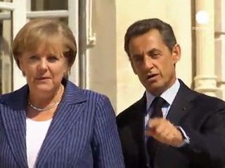 Angela Merkel à l'Elysée pour un sommet de crise sur...