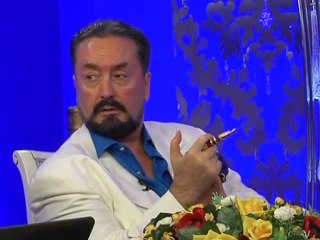 İnsan zayıf varlıktır çiçek gibidir ancak sevgi ortamında rahat yaşabilir (Adnan Oktar)