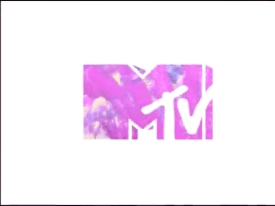 MTV אלין לוי מקריינת פרומו לתוכנית "החיים הקשים של אר.ג'יי ברגר" בערוץ