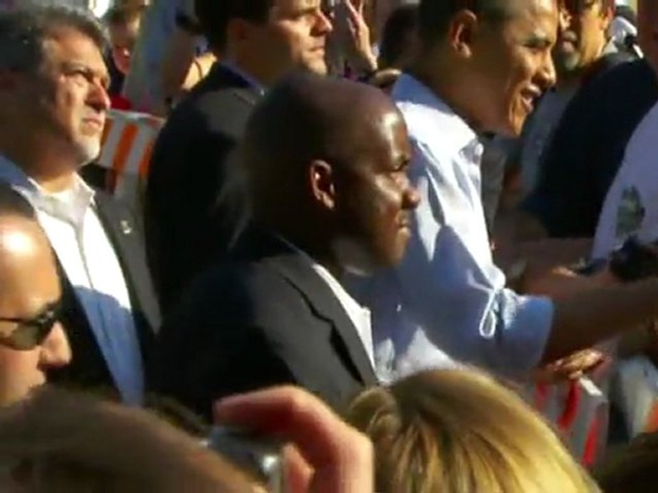 Obama warns Tea Party holding back recovery