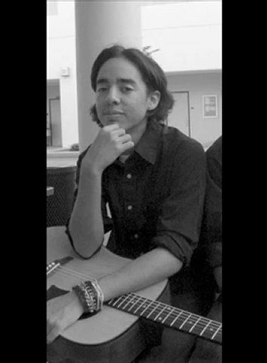 Alex Ravelo- Day Dream