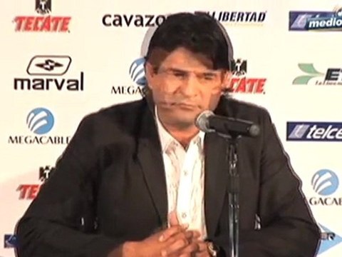 Medio Tiempo.com - José Cardozo fue presentado como DT de Gallos Blancos, 16 de Agosto del 2011