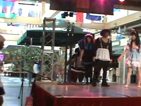 Reni Mimura's Maid Show 07-30-2011: Jan-ken-pon!