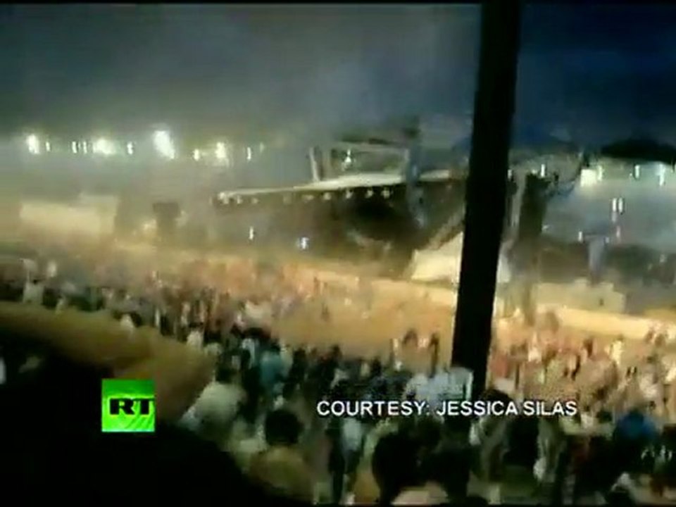Dramatische Video von Menschen in der Nähe von Indiana State Fair Bühne Zusammenbruch erschossen