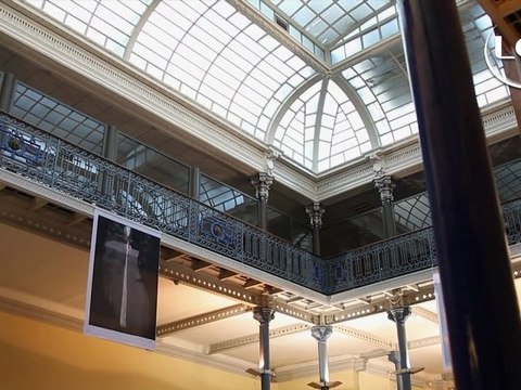 Exposition art contemporain «Follow the line» : LCL en Ville