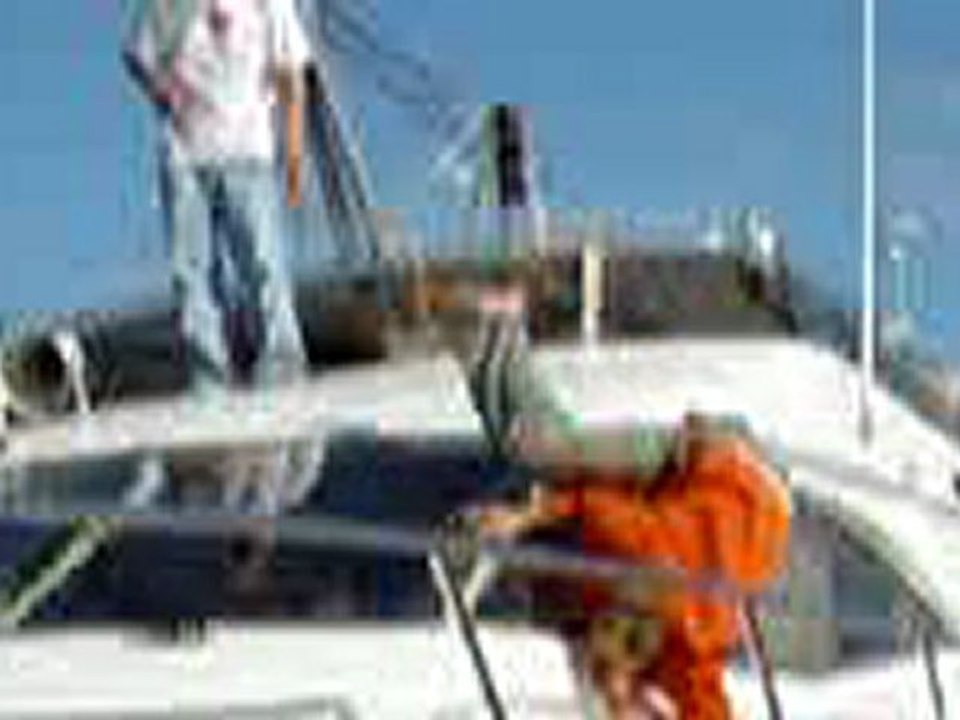 Kimi Räikkönen falling down from Yacht Part 1